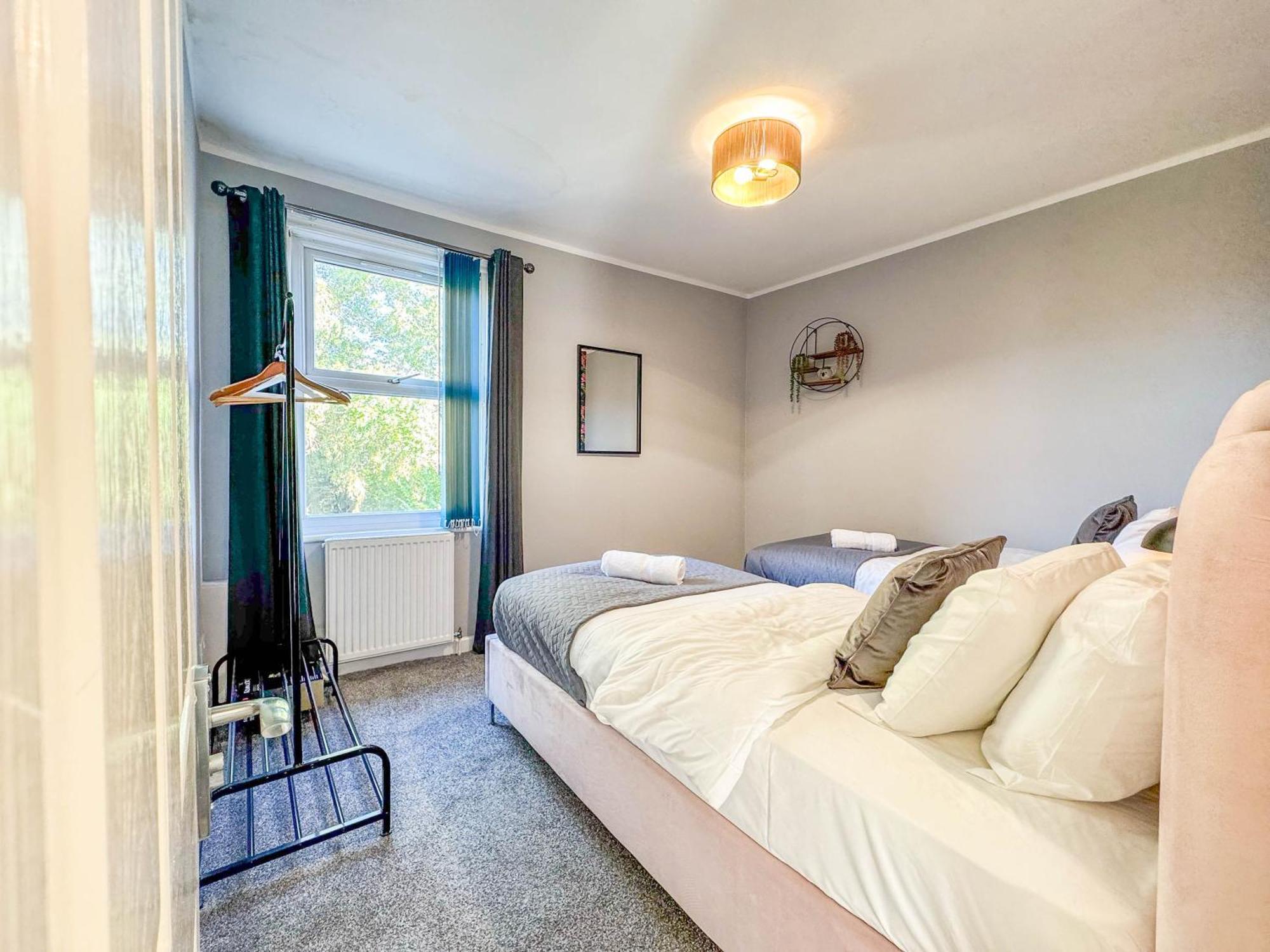 Modern House In Central Oxford Parking-Limited Bagian luar foto